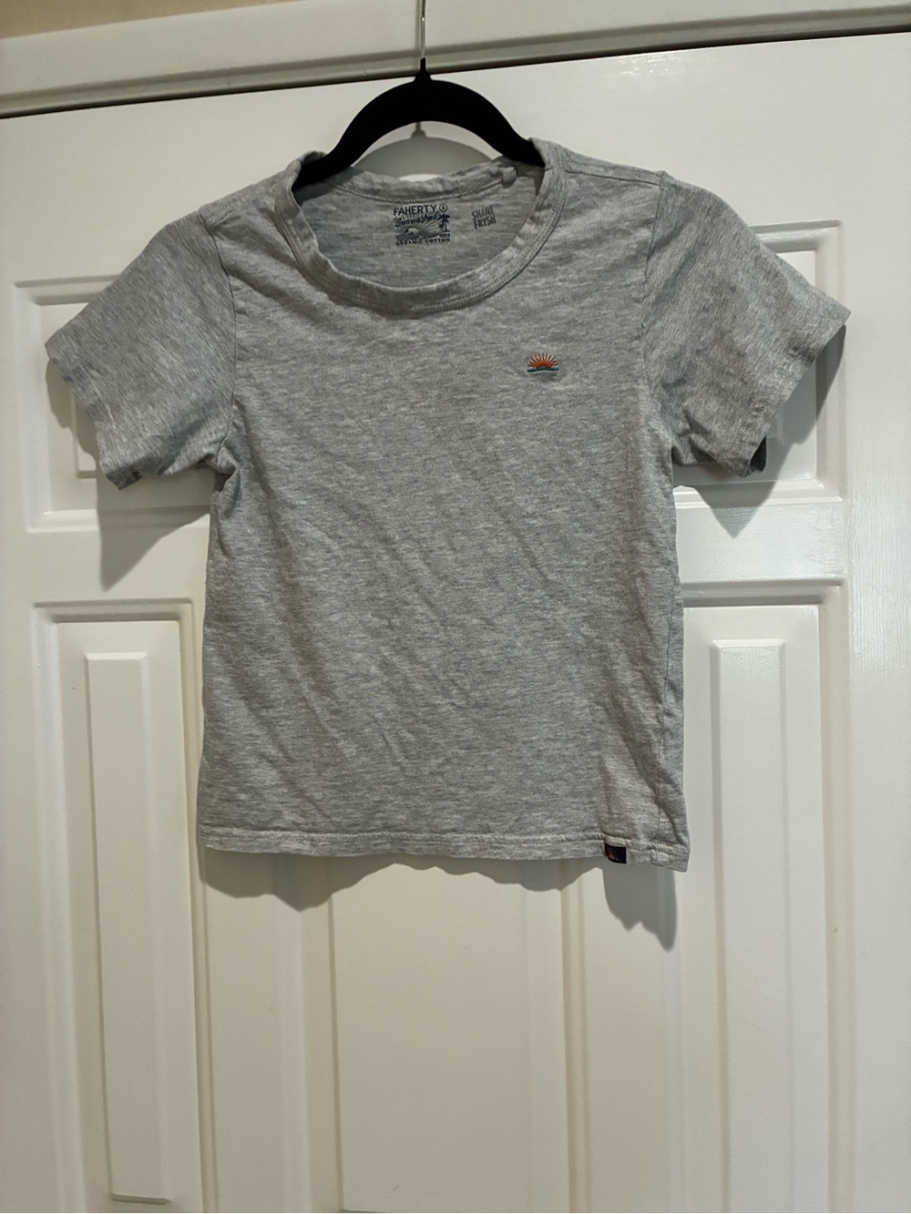 Faherty Kids organic cotton Light Heather Gray Tee with Small Sun Embroidery